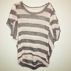 Striped grey/white batwing large top